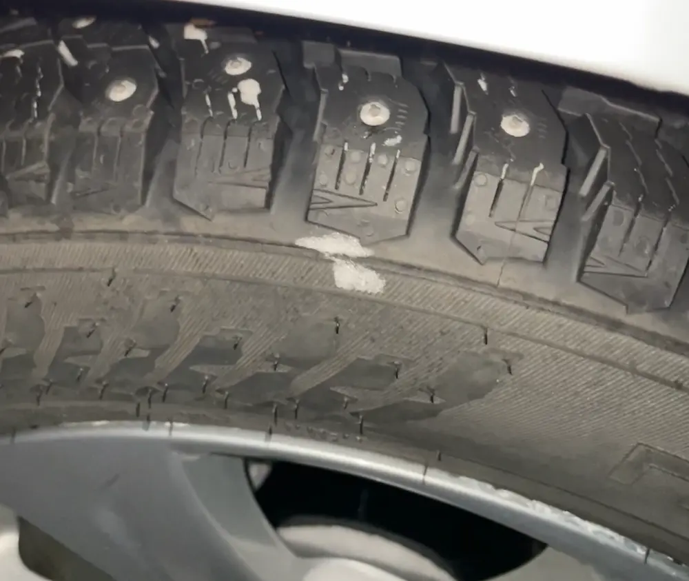 Winter tires with studs in Finland