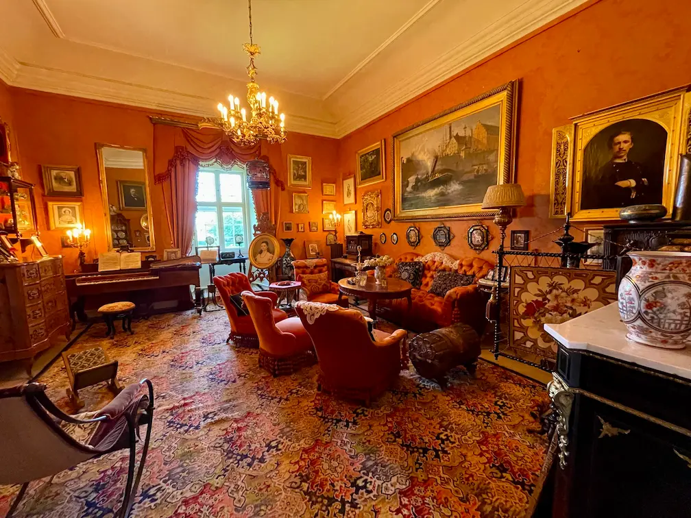 Best Odense Day Trips: Egeskov Castle And Wonderful Coastal Towns - Around Europe Egeskov Castle room