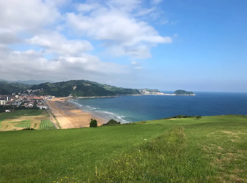 7 Day Trips From San Sebastián You Will Love - Around Europe Zarautz beach
